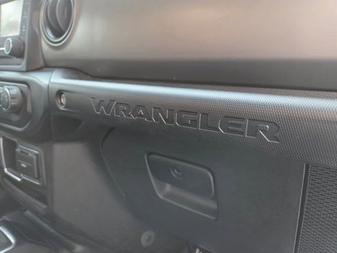 Used 2021 Jeep Wrangler Sport image 47