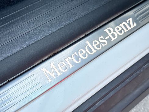 Used 2023 Mercedes-Benz GLS 450 4MATIC image 36