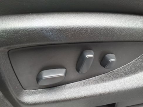 Used 2019 Chevrolet Suburban Premier image 27