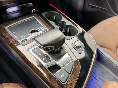 Used 2017 Audi Q7 3.0T Prestige image 26