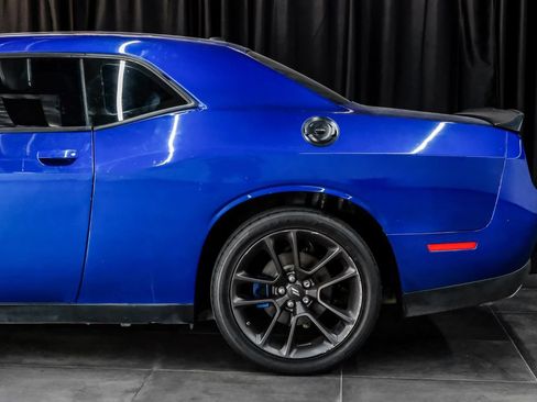 Used 2019 Dodge Challenger SXT w/ Blacktop Package RWD image 17