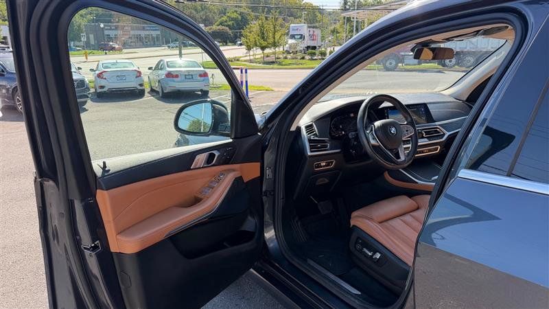Used 2021 BMW X7 xDrive40i w/ Premium Package 2 AWD/4WD image 20