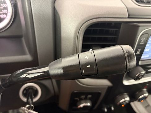 Used 2017 RAM 2500 Tradesman w/ Chrome Appearance Group AWD/4WD image 25