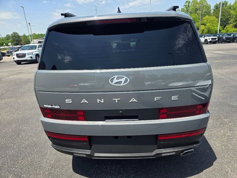 Used 2024 Hyundai Santa Fe SEL FWD image 4