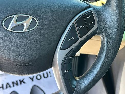 Used 2013 Hyundai Elantra GLS w/ Preferred Pkg FWD image 22