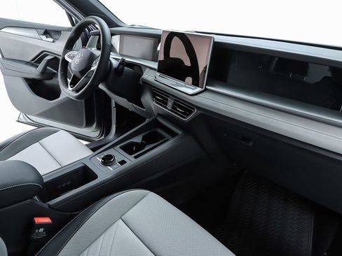 New 2026 Volkswagen Tiguan SE R-Line image 72