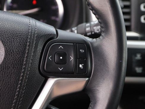 Used 2015 Toyota Highlander XLE AWD/4WD image 15