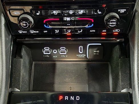 Used 2022 Jeep Grand Cherokee L Limited w/ Luxury Tech Group II image 41