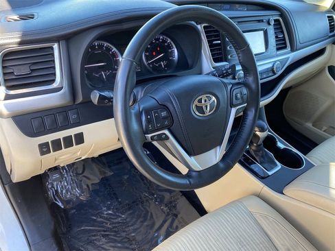 Used 2014 Toyota Highlander Plus image 20