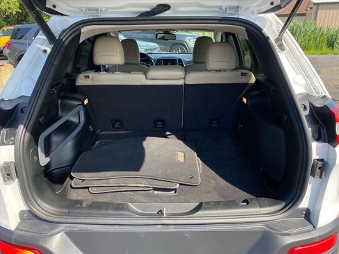 Used 2018 Jeep Cherokee Limited AWD/4WD image 23