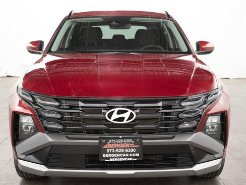 Used 2025 Hyundai Tucson SEL FWD image 2