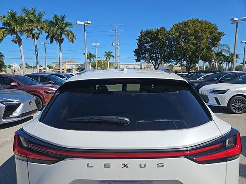 Used 2024 Lexus NX 250 FWD image 10
