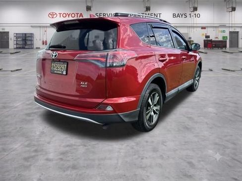 Used 2016 Toyota RAV4 XLE AWD/4WD image 5