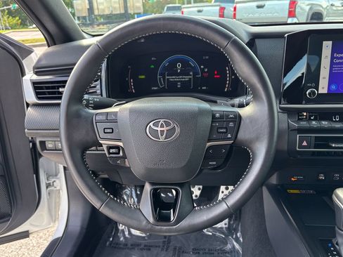 Used 2025 Toyota Camry SE w/ Convenience Package AWD/4WD image 28