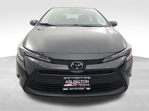 Used 2025 Toyota Corolla LE image 10