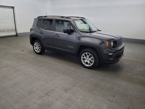 Used 2022 Jeep Renegade Latitude AWD/4WD image 11