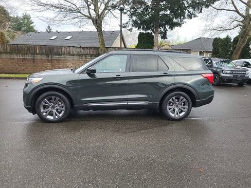 Certified 2023 Ford Explorer XLT w/ Equipment Group 202A image 2