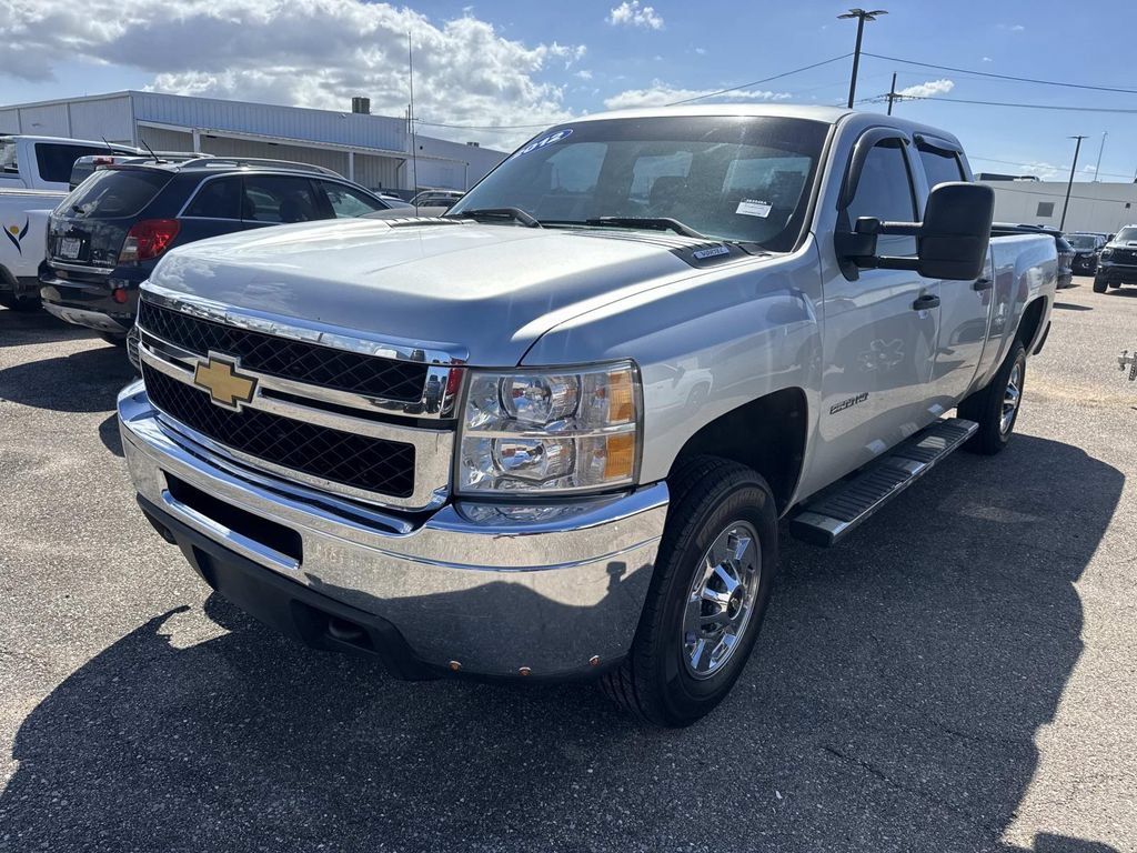 Used 2012 Chevrolet Silverado 2500 W/T AWD/4WD image 3