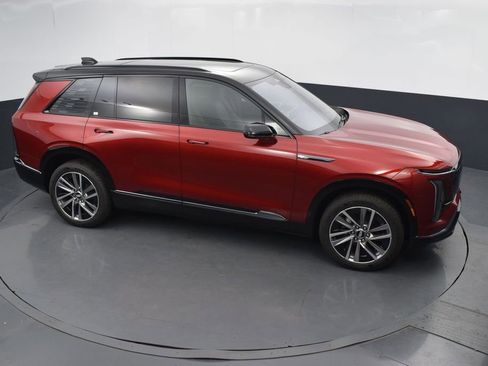 New 2026 Cadillac Vistiq Sport w/ LPO, Floor Liner Package image 51