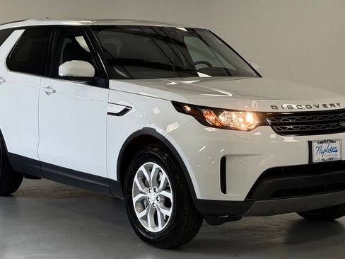 Used 2018 Land Rover Discovery SE AWD/4WD image 4