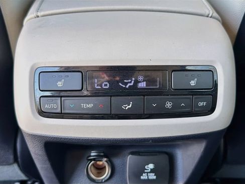Used 2021 Hyundai Palisade SEL w/ Premium Package FWD image 21