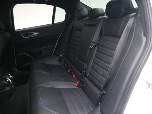 Used 2023 Alfa Romeo Giulia Estrema AWD/4WD image 19