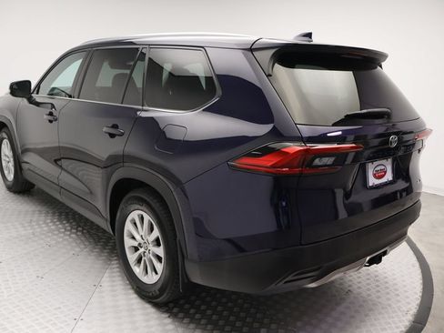 Certified 2024 Toyota Grand Highlander FWD image 11