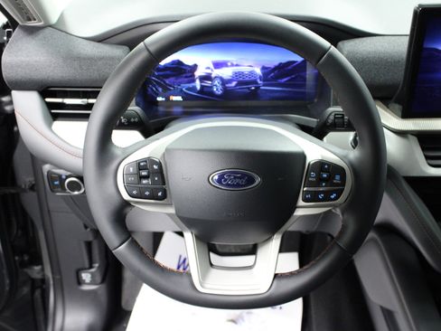 New 2026 Ford Explorer Active image 18