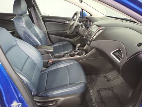 Used 2016 Chevrolet Cruze LT w/ Convenience Package FWD image 29