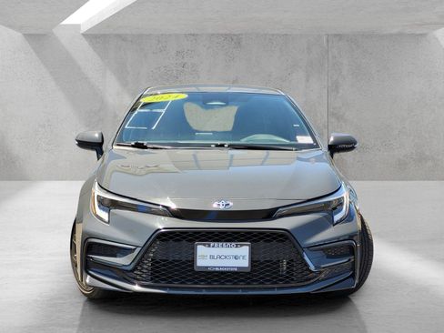 Used 2024 Toyota Corolla SE FWD image 2