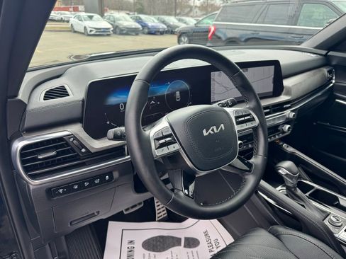 Used 2025 Kia Telluride SX X-Line AWD/4WD image 16