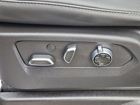 Used 2025 Cadillac Escalade Sport Platinum w/ LPO, Floor Liner Package image 29