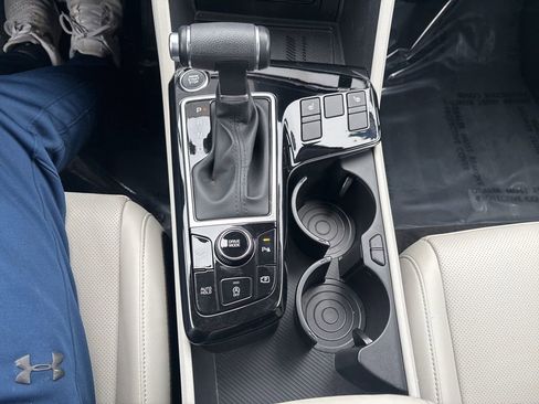 Used 2025 Kia Sportage EX image 28