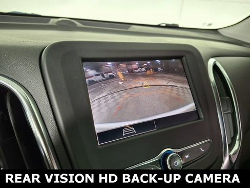 Used 2022 Chevrolet Equinox LT image 18