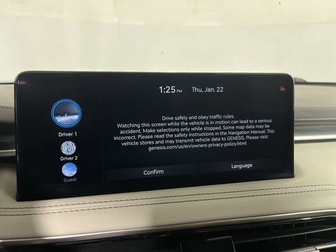 Used 2024 Genesis G70 2.5T image 18