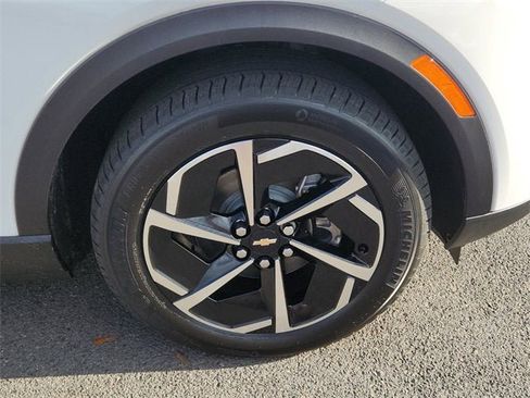 New 2026 Chevrolet Equinox EV LT image 10