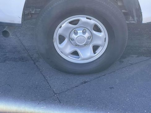 Used 2022 Toyota Tacoma SR image 10