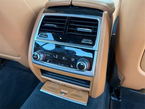 Used 2022 BMW 740i 740i w/ M Sport Package image 28