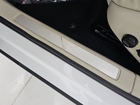 Used 2022 Volvo S60 T8 R-Design Expression w/ Premium Package image 36