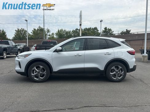 Used 2025 Ford Escape ST-Line Select AWD/4WD image 4