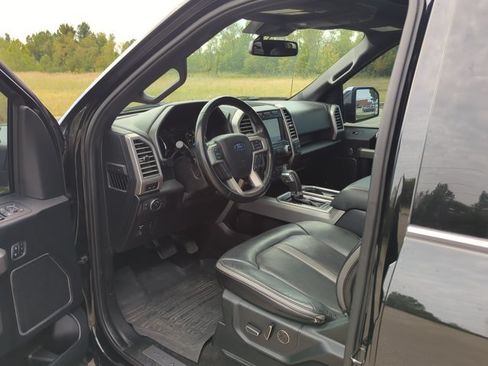 Used 2019 Ford F150 Platinum w/ Equipment Group 701A Luxury AWD/4WD image 9
