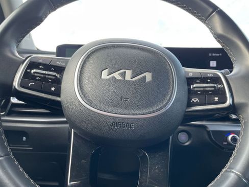 Used 2024 Kia Sorento S image 30