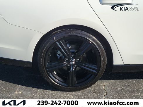 Used 2025 Honda Accord Sport image 9