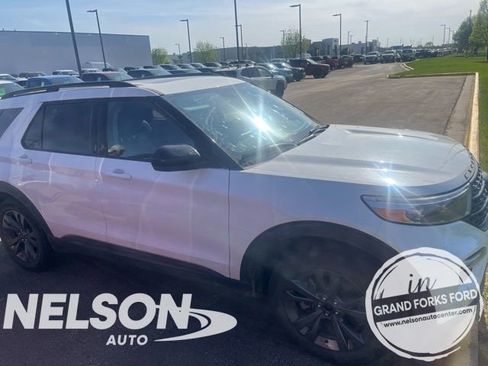 Used 2022 Ford Explorer XLT w/ Equipment Group 202A AWD/4WD image 1