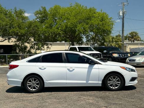 Used 2016 Hyundai Sonata SE w/ Cargo Package FWD image 10