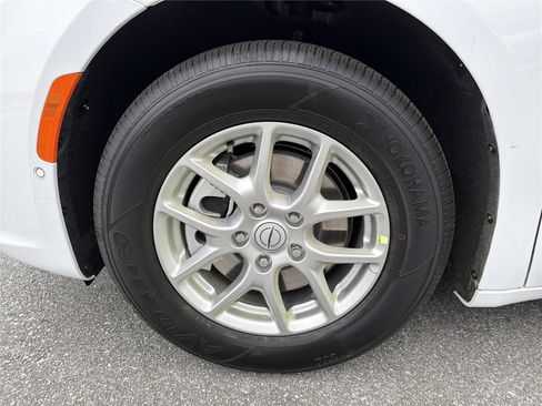 New 2026 Chrysler Pacifica Select FWD image 8
