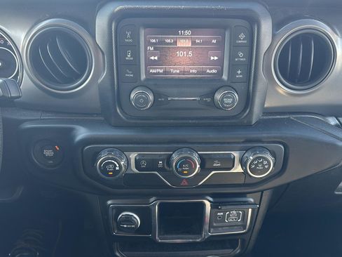 Used 2021 Jeep Wrangler Sport image 14