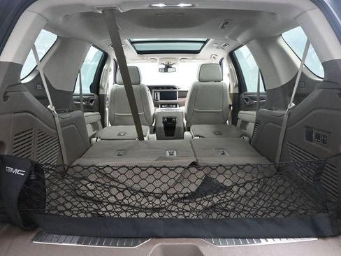 Used 2021 GMC Yukon Denali w/ LPO, Illumination Package image 37