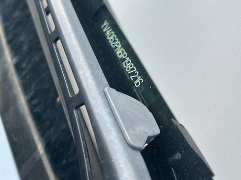 Used 2023 Volvo XC90 B6 Plus image 3