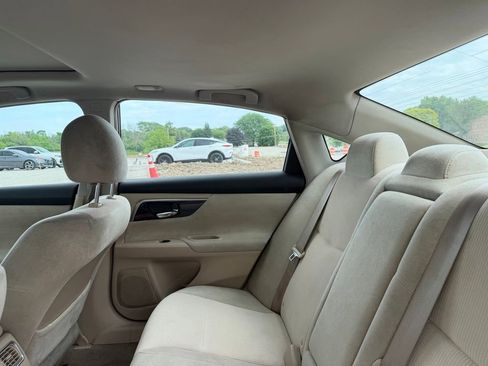 Used 2013 Nissan Altima 2.5 SV w/ 2.5SV Convenience Pkg FWD image 3